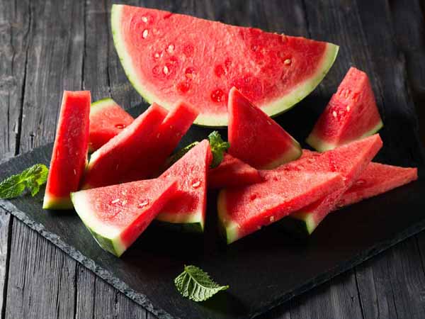 Giải mã giấc mơ thấy dưa hấu đánh con gì