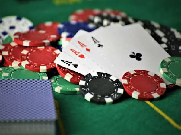 Giải đáp phỉnh Poker dùng để làm gì tân thủ nên biết