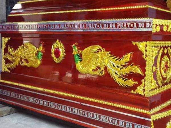 Nằm mơ thấy quan tài có màu đỏ Nằm mơ thấy quan tài có màu đỏ