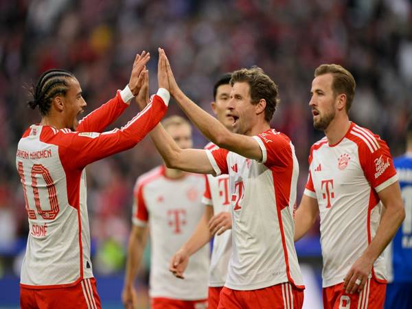 Tin bóng đá 29/10: Bayern Munich lên đầu bảng Bundesliga