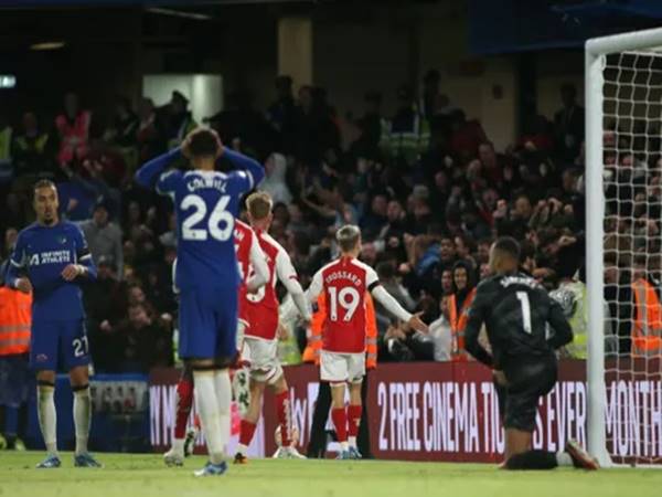 Bóng đá 23/10: Neville nêu bật 3 vấn đề của Chelsea