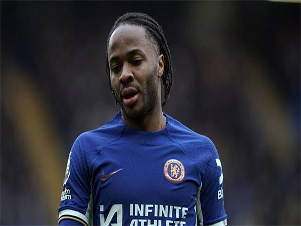 Sterling muốn giải quyết mọi việc với Chelsea