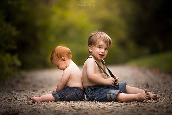 Mơ thấy em trai xa cách hoặc mất liên lạc