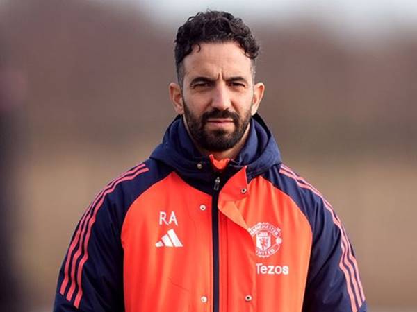 Tin MU: Quỷ Đỏ xem xét thay thế Ruben Amorim bằng Xavi