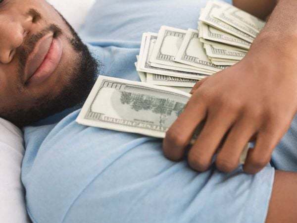 Sự thật ít ai biết: Nằm mơ thấy mất tiền tốt hay xấu?